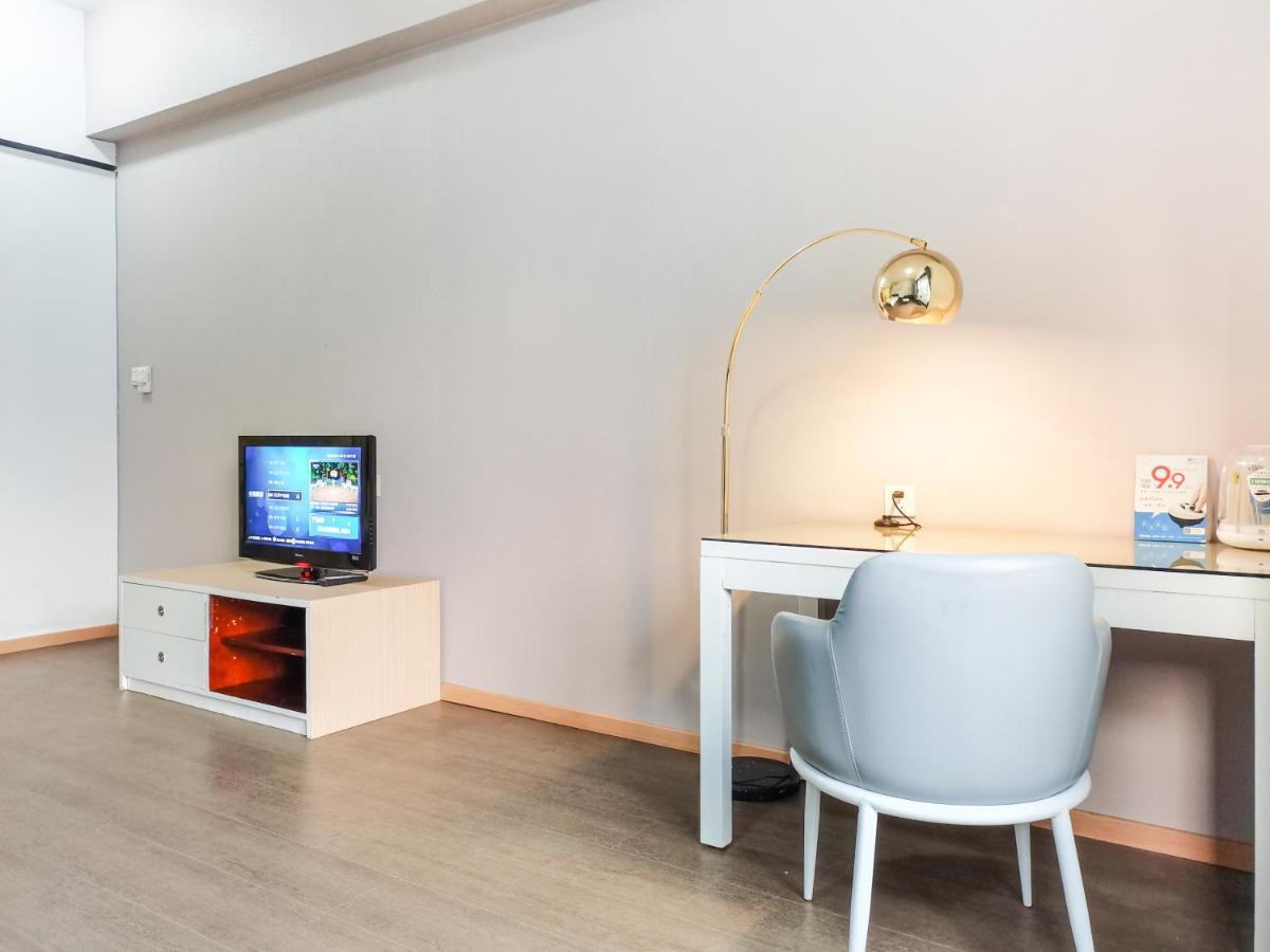 Qingdao Jinshan We+ Holiday Apartment Exterior photo